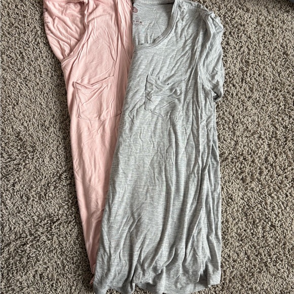 Kindred bravely everyday nursing T-Shirt lot of 2 in grey and blush - Picture 4 of 8